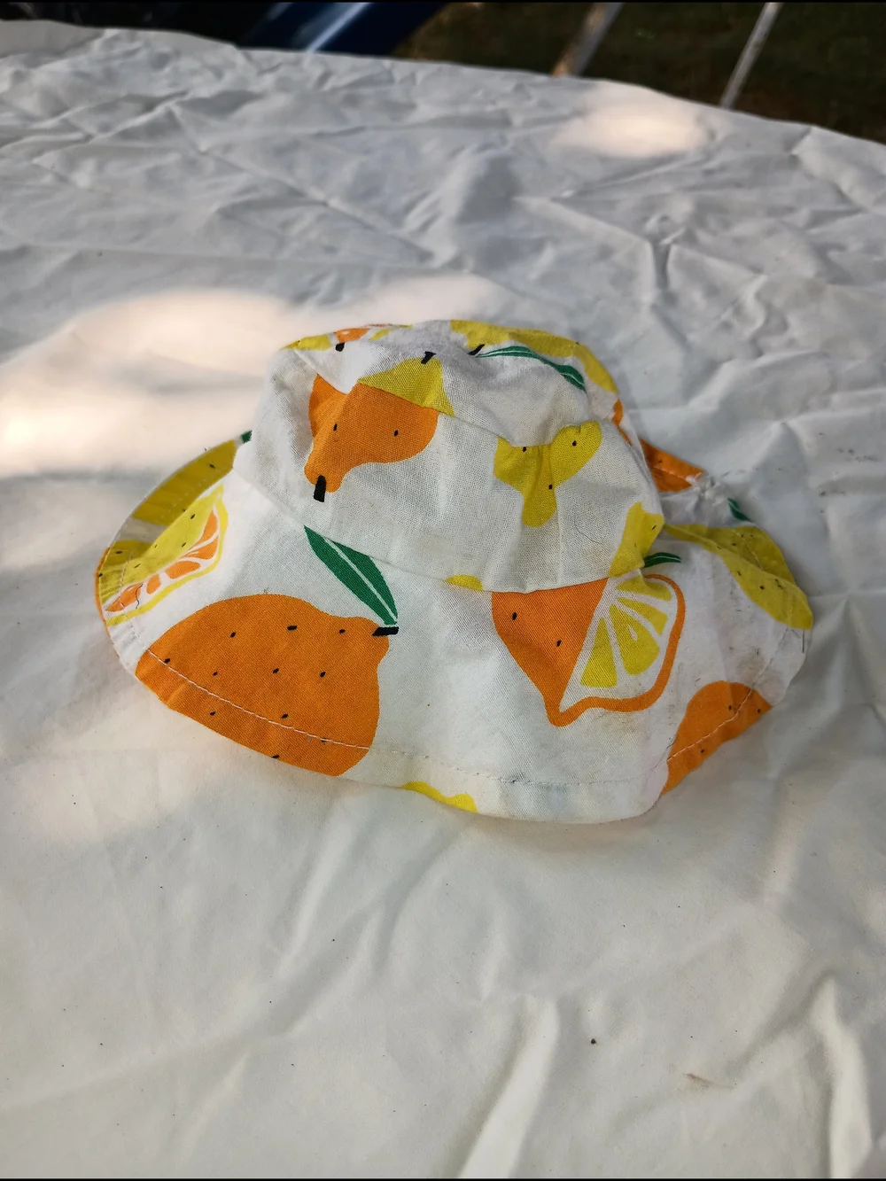 Children's White Sun Hat with Orange & Yellow Fruit Print